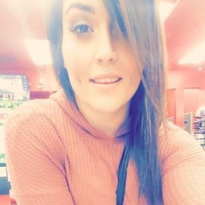 Meet your Posher, Desiree